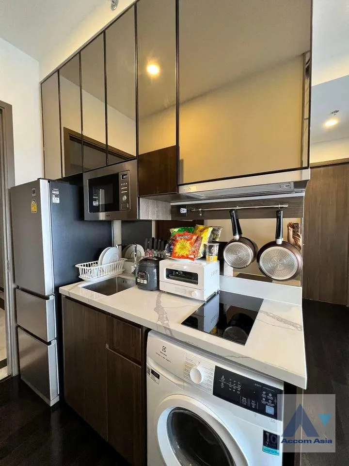unit 2 Bedrooms  Condominium For Rent in Sukhumvit, Bangkok  near BTS Phrom Phong (AA25696)