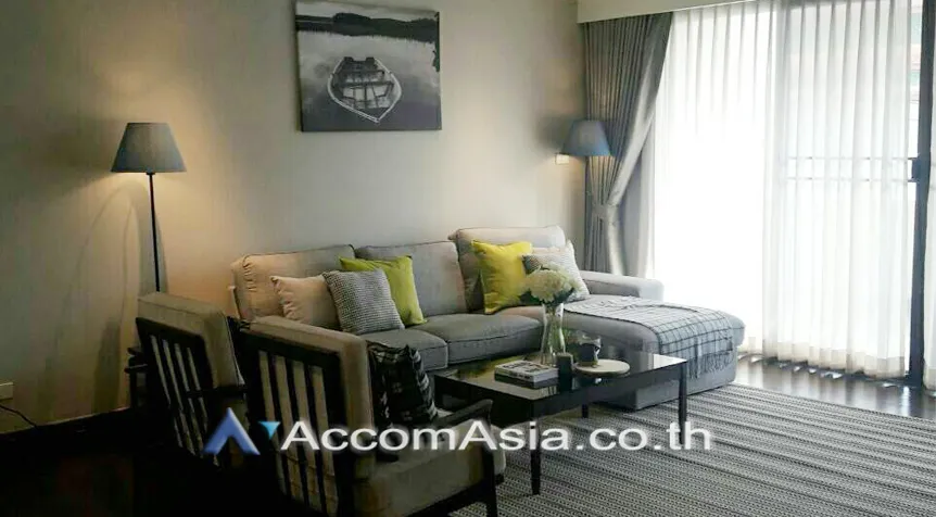 unit 2 Bedrooms  Apartment For Rent in Ploenchit, Bangkok  near BTS Ploenchit (AA25700)