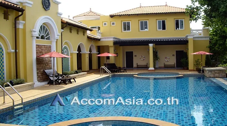 unit 2 Bedrooms  Condominium For Sale in Bang Na, Bangkok  (AA25706)