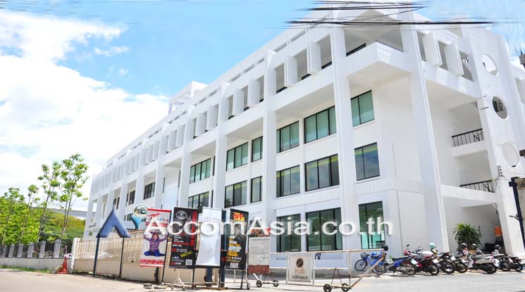  2  Office Space For Rent in Sukhumvit ,Bangkok BTS Phra khanong at Chavanich Building AA25729