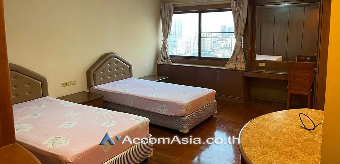 unit 3 Bedrooms  Condominium For Rent in Sukhumvit, Bangkok  near MRT Sukhumvit - BTS Asok (24028)