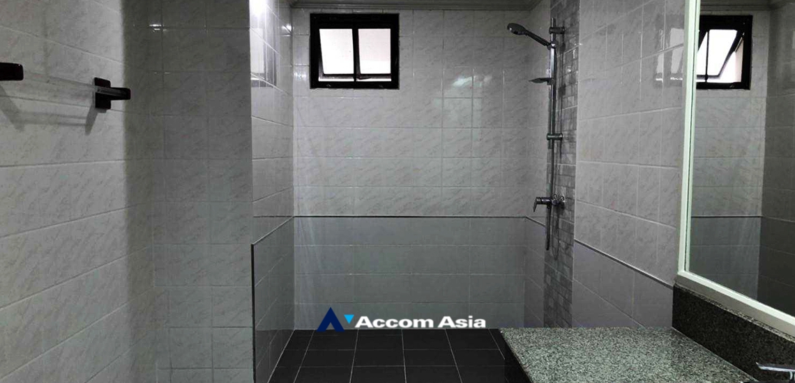 5  3 br Apartment for rent and sale in Sukhumvit ,Bangkok BTS Ekkamai at Panoramic view on balcony AA25768