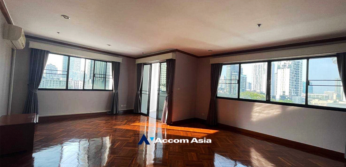  2  3 br Apartment for rent and sale in Sukhumvit ,Bangkok BTS Ekkamai at Panoramic view on balcony AA25768