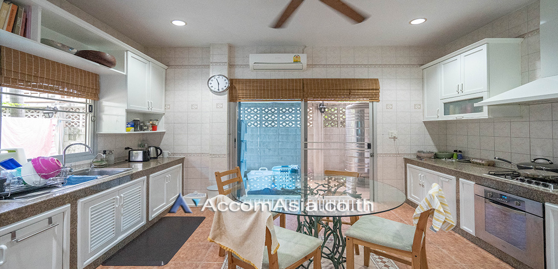 5  3 br House For Rent in Sukhumvit ,Bangkok BTS Phrom Phong at House in Compound 5001301