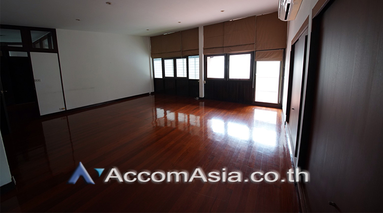 12  3 br House for rent and sale in Sukhumvit ,Bangkok BTS Ekkamai AA25847
