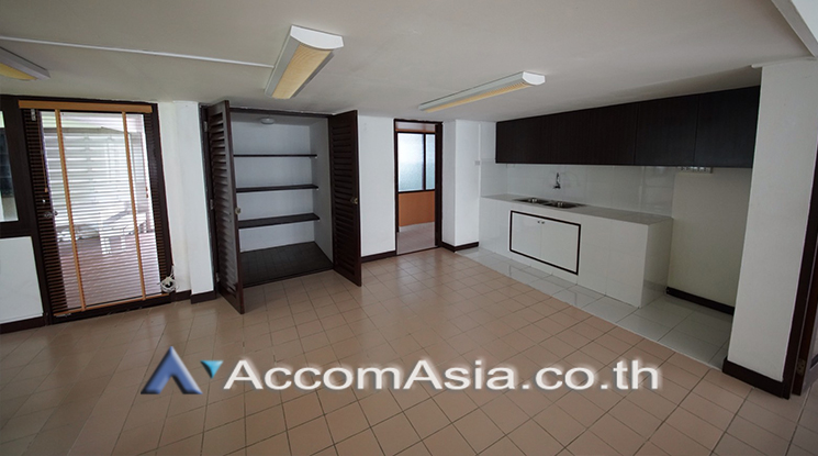 5  3 br House for rent and sale in Sukhumvit ,Bangkok BTS Ekkamai AA25847