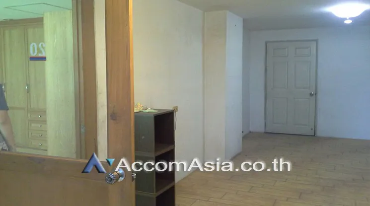 unit 2 Bedrooms  Condominium For Sale in Sukhumvit, Bangkok  near BTS Ploenchit (AA25862)