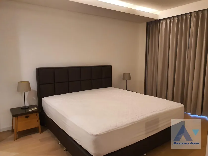 unit 1 Bedroom  Condominium For Rent in Sukhumvit, Bangkok  near BTS Ekkamai (AA25882)