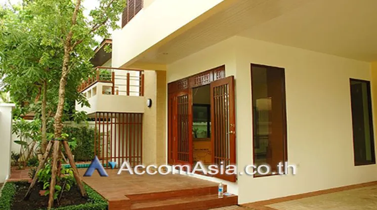  2  5 br House for rent and sale in Sukhumvit ,Bangkok BTS Phra khanong at Moo Baan Pakamas AA25900