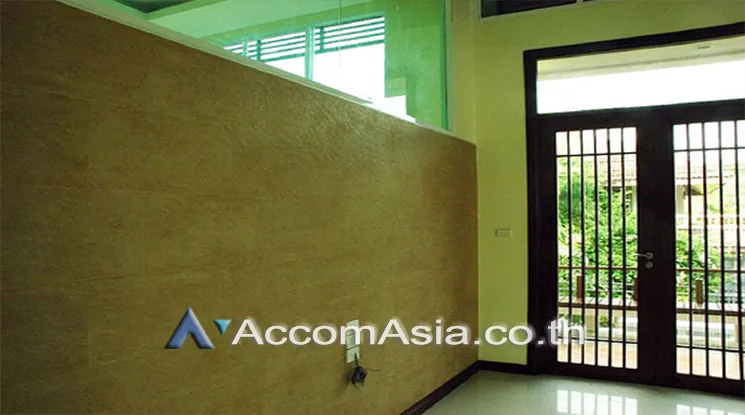 10  5 br House for rent and sale in Sukhumvit ,Bangkok BTS Phra khanong at Moo Baan Pakamas AA25900