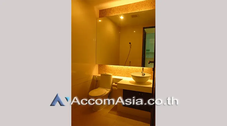 13  5 br House for rent and sale in Sukhumvit ,Bangkok BTS Phra khanong at Moo Baan Pakamas AA25900