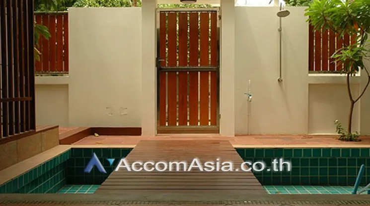4  5 br House for rent and sale in Sukhumvit ,Bangkok BTS Phra khanong at Moo Baan Pakamas AA25900