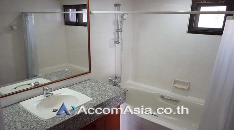 6  3 br Apartment for rent and sale in Sukhumvit ,Bangkok BTS Nana at Perfect for Pet lovers Apartment, near NIST Intl AA25931