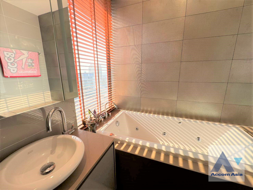 15  2 br Condominium for rent and sale in Silom ,Bangkok BTS Chong Nonsi at M Silom AA25936