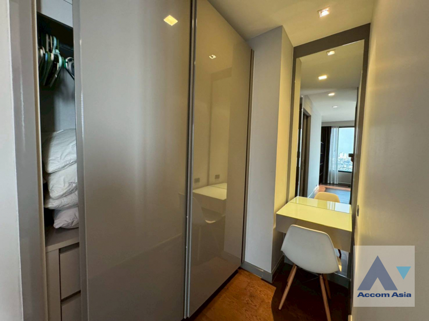 13  2 br Condominium for rent and sale in Silom ,Bangkok BTS Chong Nonsi at M Silom AA25936