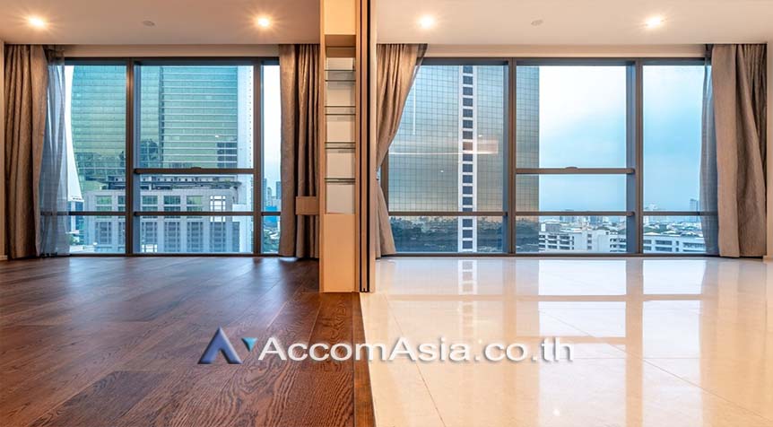  2  1 br Condominium For Sale in Charoen Nakhon ,Bangkok BTS Krung Thon Buri - BTS Surasak at The Bangkok Sathorn Taksin AA25985