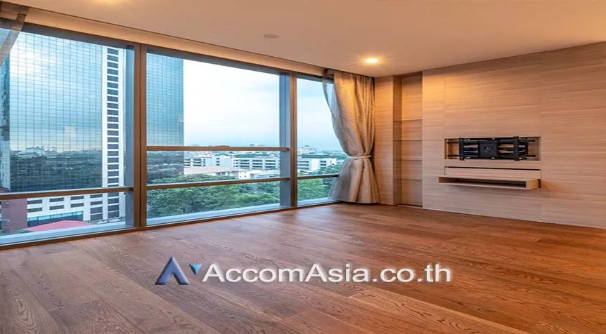 15  1 br Condominium For Sale in Charoen Nakhon ,Bangkok BTS Krung Thon Buri - BTS Surasak at The Bangkok Sathorn Taksin AA25985