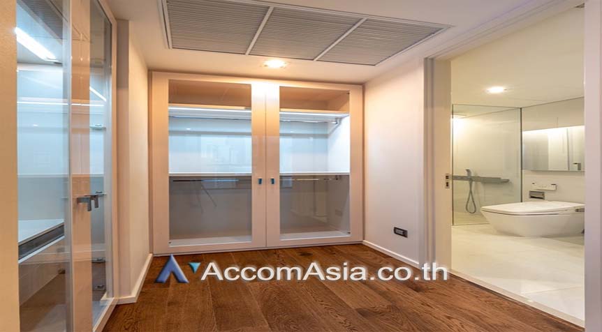 5  1 br Condominium For Sale in Charoen Nakhon ,Bangkok BTS Krung Thon Buri - BTS Surasak at The Bangkok Sathorn Taksin AA25985