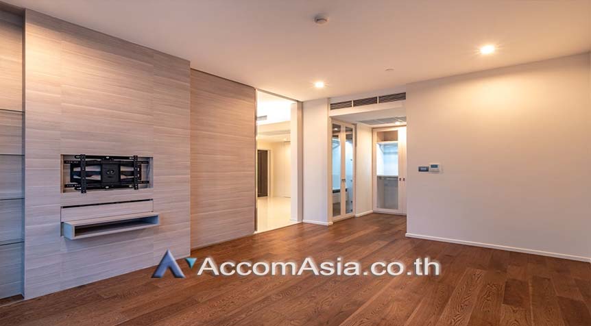 11  1 br Condominium For Sale in Charoen Nakhon ,Bangkok BTS Krung Thon Buri - BTS Surasak at The Bangkok Sathorn Taksin AA25985