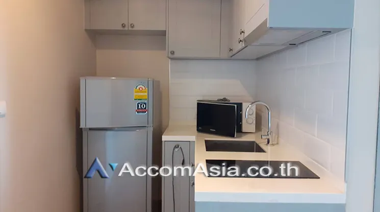 unit 1 Bedroom  Condominium For Sale in Phaholyothin, Bangkok  near BTS Saphan-Kwai (AA25994)