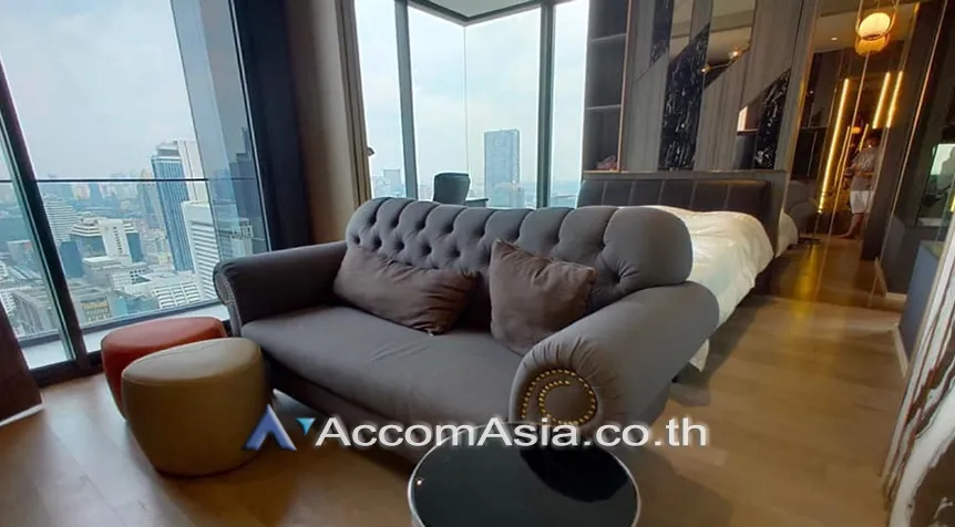 unit 1 Bedroom  Condominium For Rent in Silom, Bangkok  near BTS Chong Nonsi (AA26024)