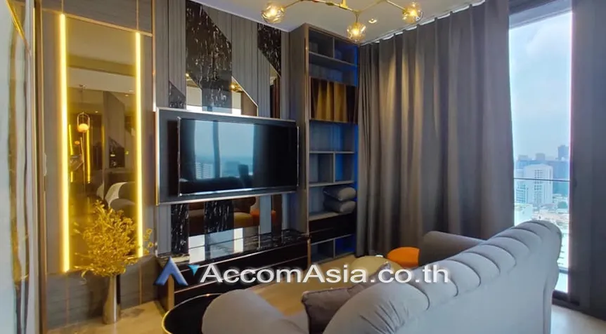 unit 1 Bedroom  Condominium For Rent in Silom, Bangkok  near BTS Chong Nonsi (AA26024)