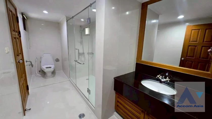 13  3 br Apartment For Rent in Sukhumvit ,Bangkok BTS Phrom Phong at High quality of living AA26027