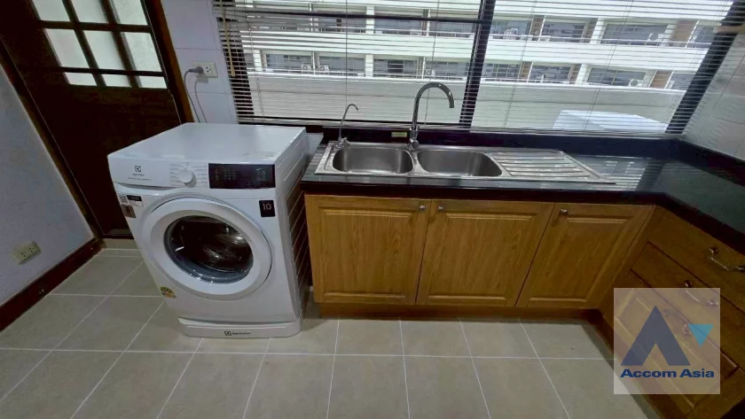 7  3 br Apartment For Rent in Sukhumvit ,Bangkok BTS Phrom Phong at High quality of living AA26027
