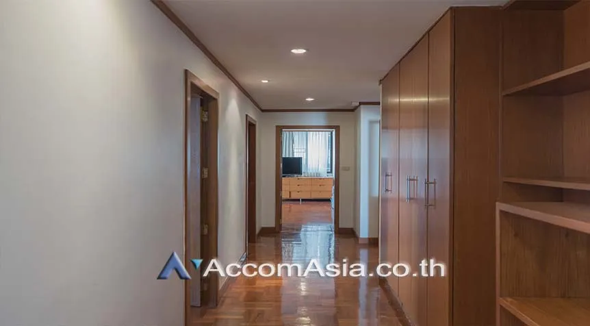 unitPet friendly |  4 Bedrooms  Apartment For Rent in Sukhumvit, Bangkok  near BTS Phrom Phong (AA26028)