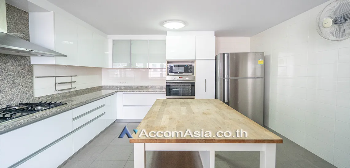 unitBig Balcony, Pet friendly |  3 Bedrooms  Apartment For Rent in Sukhumvit, Bangkok  near MRT Sukhumvit - BTS Asok (AA26032)