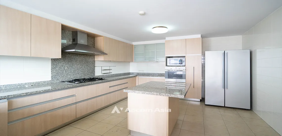 unitBig Balcony, Pet friendly |  3 Bedrooms  Apartment For Rent in Sukhumvit, Bangkok  near MRT Sukhumvit - BTS Asok (AA26034)