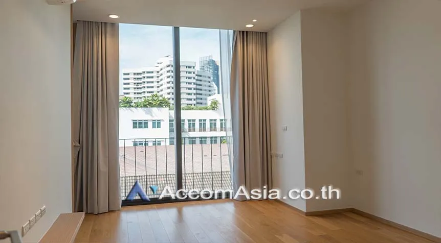unit 3 Bedrooms  Apartment For Rent in Sukhumvit, Bangkok  near BTS Phrom Phong (AA26045)