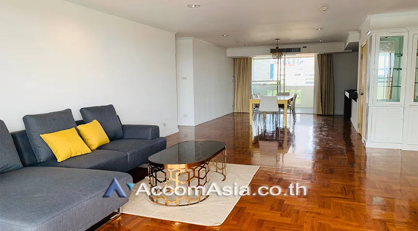 unit 3 Bedrooms  Apartment For Rent in Sathorn, Bangkok  near BTS Chong Nonsi (AA26046)