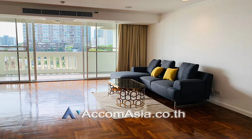 unit 3 Bedrooms  Apartment For Rent in Sathorn, Bangkok  near BTS Chong Nonsi (AA26046)