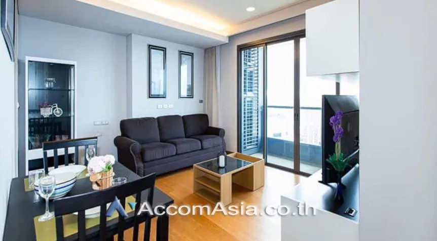 unit 2 Bedrooms  Condominium For Rent in Sukhumvit, Bangkok  near BTS Phrom Phong (AA26049)