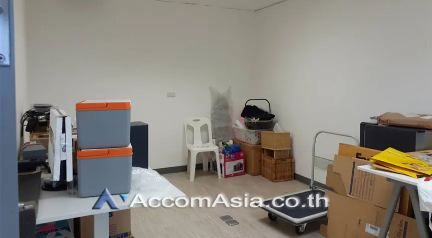 4  Office Space For Rent in Sukhumvit ,Bangkok BTS Ekkamai at 42 Tower AA26063
