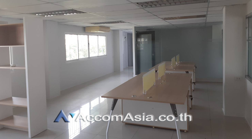  2  Office Space For Rent in Sukhumvit ,Bangkok BTS Bang Chak at S.N.P Tower AA26069