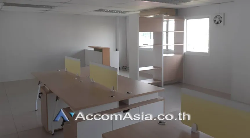 unit Office space For Rent in Sukhumvit, Bangkok  near BTS Bang Chak (AA26069)