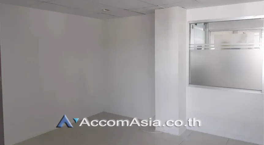 unit Office space For Rent in Sukhumvit, Bangkok  near BTS Bang Chak (AA26069)