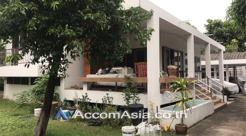  1  2 br House For Sale in Sukhumvit ,Bangkok BTS Ekkamai AA26104