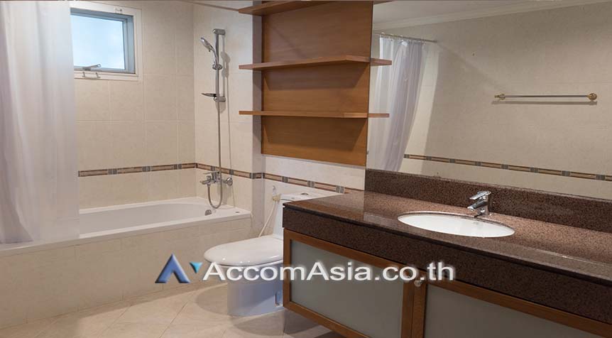 17  3 br Apartment for rent and sale in Sukhumvit ,Bangkok BTS Nana at Fully Furnished Apartment, Only 2 mins walk to BTS AA26129