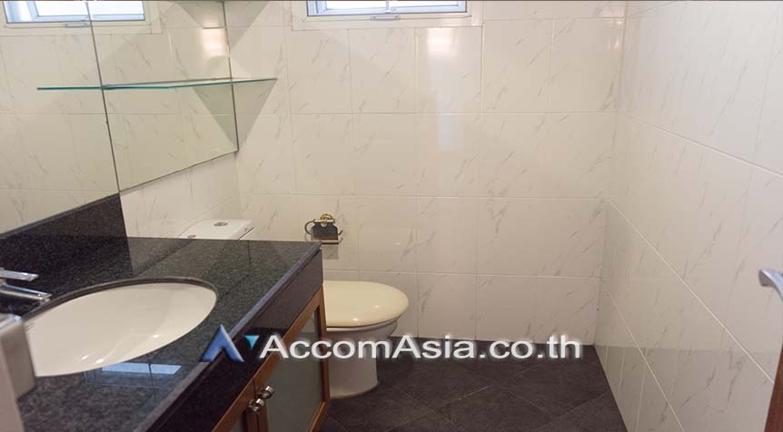 7  3 br Apartment for rent and sale in Sukhumvit ,Bangkok BTS Nana at Fully Furnished Apartment, Only 2 mins walk to BTS AA26129