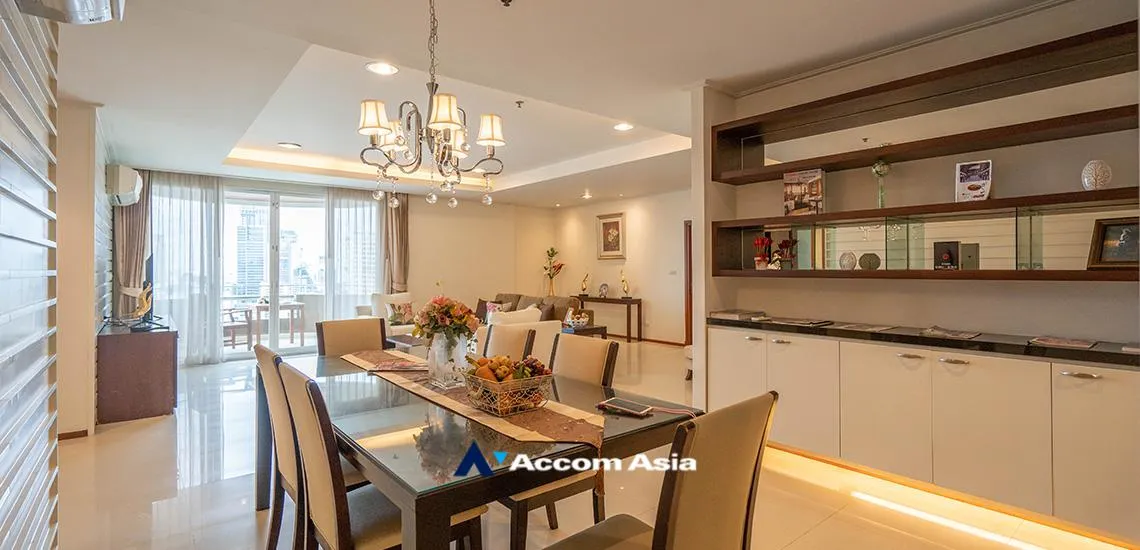 unitPet friendly |  3 Bedrooms  Apartment For Rent in Sukhumvit, Bangkok  near BTS Phrom Phong (AA26151)