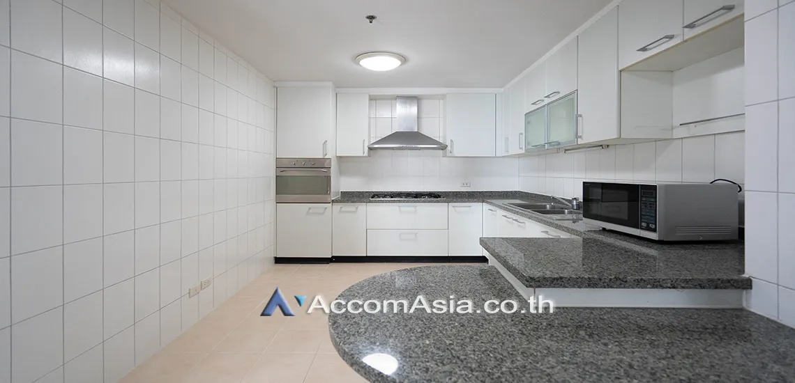 unitPet friendly |  3 Bedrooms  Apartment For Rent & Sale in Sukhumvit, Bangkok  near BTS Phrom Phong (AA26159)