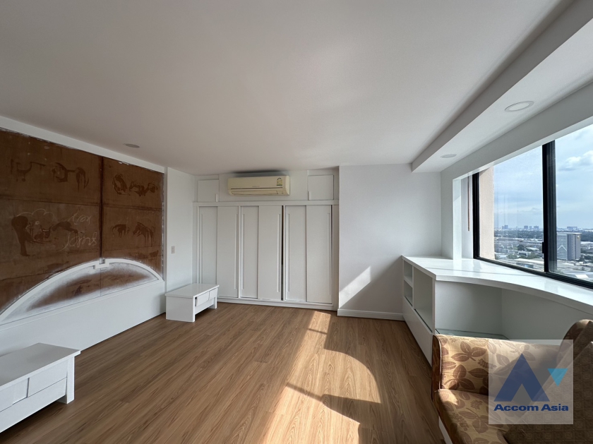  1  3 br Condominium for rent and sale in Sukhumvit ,Bangkok  at President Park Sukhumvit 24   AA26197