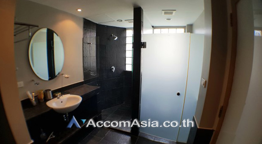 7  4 br Townhouse for rent and sale in Sukhumvit ,Bangkok BTS Phrom Phong AA26220