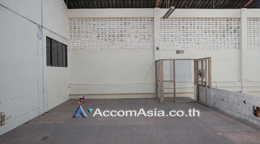 8  Building for rent and sale in Sukhumvit ,Bangkok  AA26223