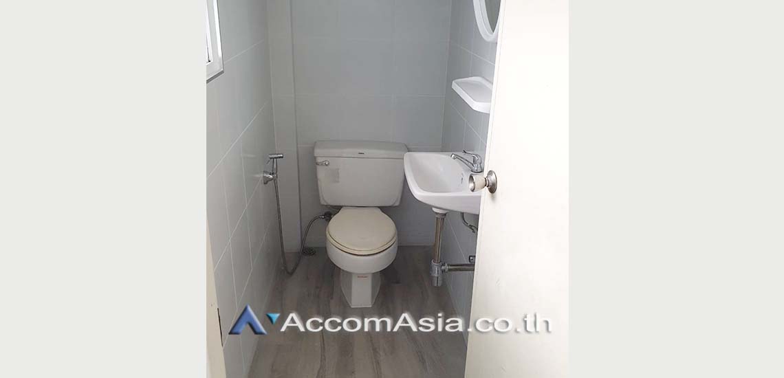 8  Office Space for rent and sale in Sukhumvit ,Bangkok BTS Phra khanong at Park Avenue AA26239