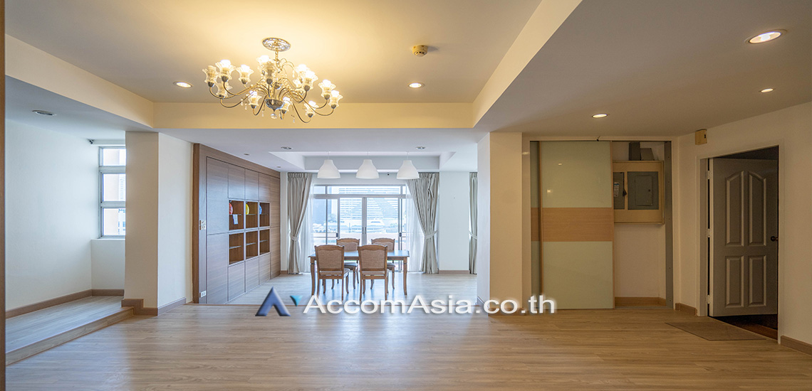  1  3 br Condominium For Rent in Sukhumvit ,Bangkok BTS Nana at The Heritage 24079