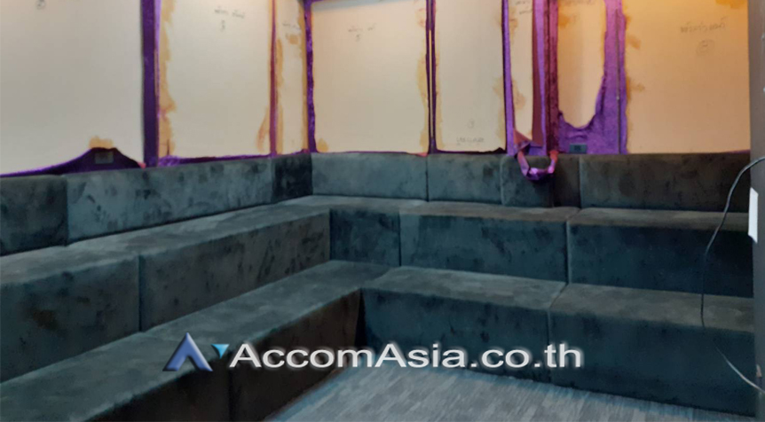 11  Shophouse For Rent in Sukhumvit ,Bangkok BTS Phrom Phong AA26283